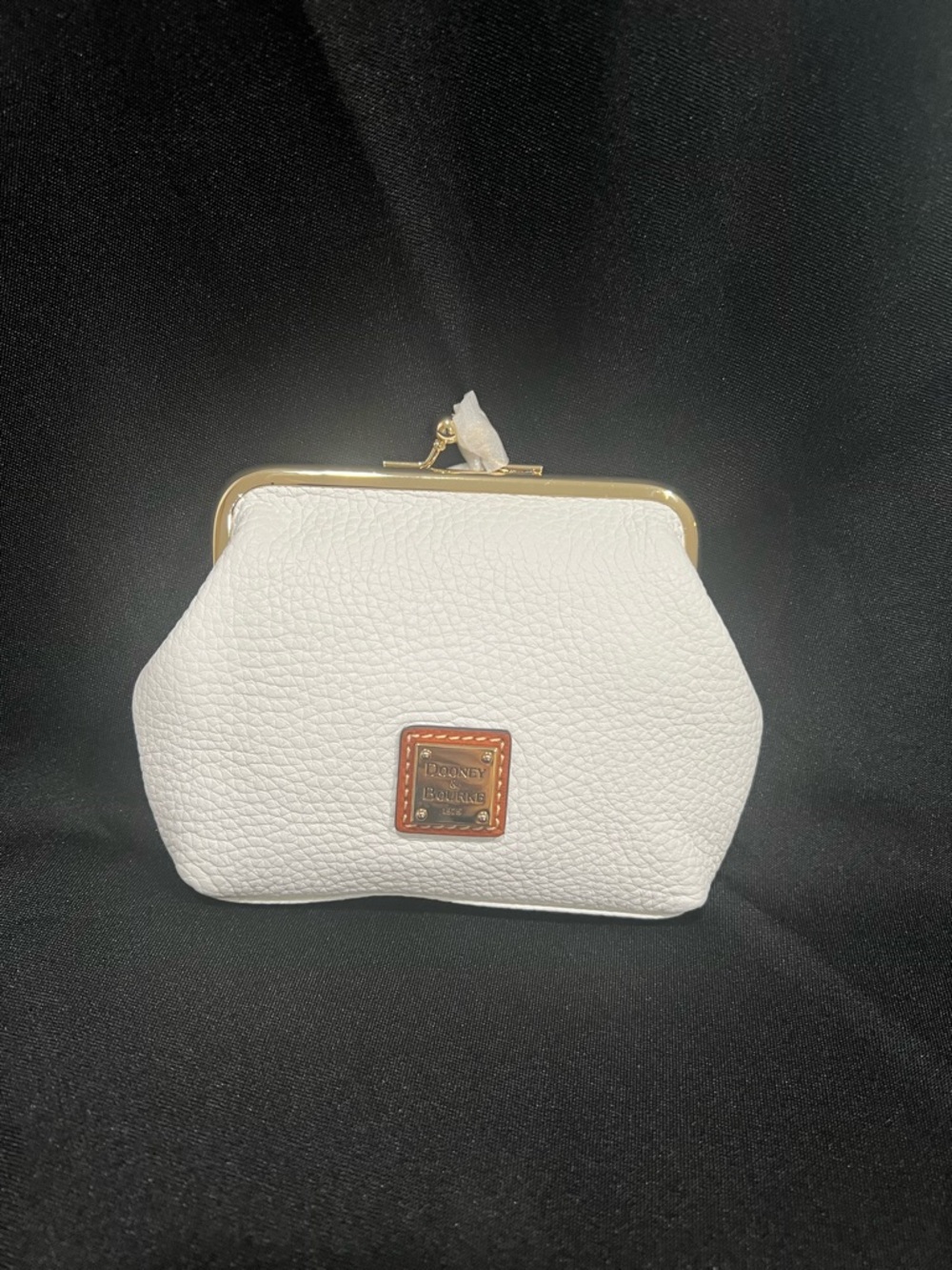 Dooney & Bourke White Pebbled Leather Coin Purse.  NWOT
